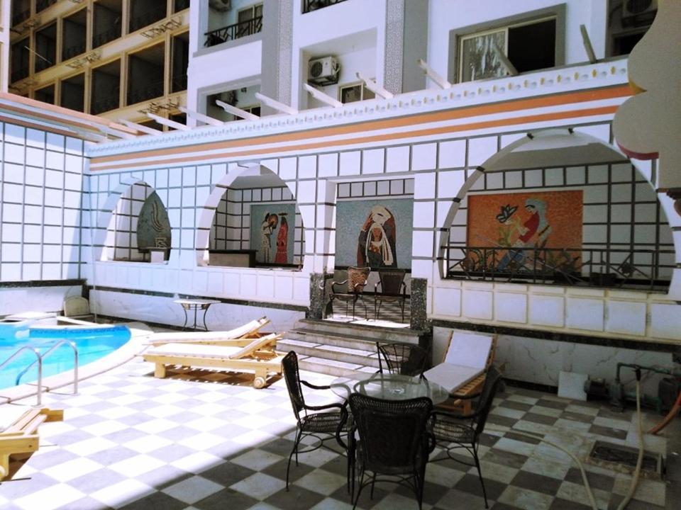 Pool View Next To The Marina,sheraton Plaza 320 Apartment